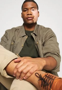 Levi's® Plus Herren CHINO PLUS Chino Beige/sand -Günstiges L'Oréal Paris Geschäft 2b48701ca5ae42a7b9b983b25c02762a