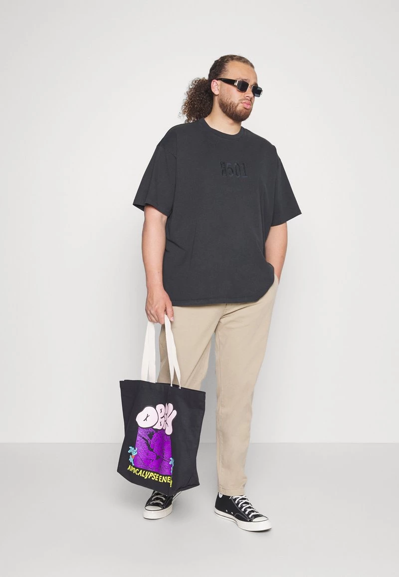 Levi's® Plus BIG GRAPHIC TEE T Shirt Basic Big 501 Reasons Caviar Herren 3 Levi's® Plus BIG GRAPHIC TEE T Shirt Basic Big 501 Reasons Caviar Herren - Image 2