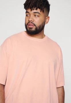 Levi's® Plus BIG TAB VINTAGE TEE T Shirt Basic Natural Light Red Herren -Günstiges L'Oréal Paris Geschäft 4ba8a30fcb6d4831afaa023c187e4a44