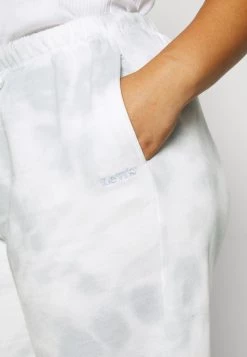 Levi's® Plus BENCHWARMER Jogginghose Air Damen -Günstiges L'Oréal Paris Geschäft 71e933f9223846b7b16186a9f9c1e992