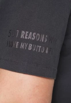 Levi's® Plus BIG GRAPHIC TEE T Shirt Basic Big 501 Reasons Caviar Herren 16 Levi's® Plus BIG GRAPHIC TEE T Shirt Basic Big 501 Reasons Caviar Herren -Günstiges L'Oréal Paris Geschäft 8a15d19fecea42d18120119471f47a74